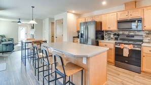 House (3 Bedrooms) | Interior - 4 Mi to Granby Ranch: Cabin w/ Hot Tub Access! (Granby)