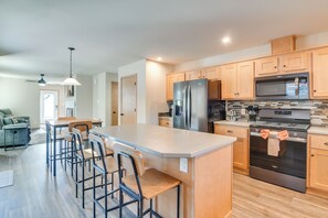 House (3 Bedrooms) | Interior - 4 Mi to Granby Ranch: Cabin w/ Hot Tub Access! (Granby)