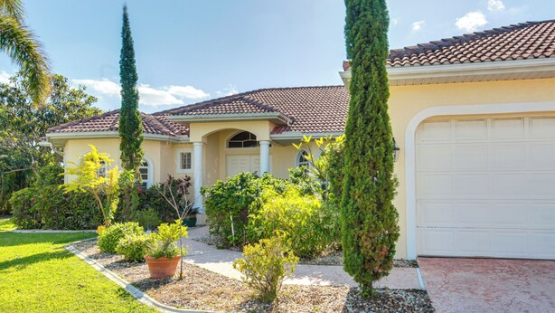 Interior - 3 Mi to Dtwn: Luxe Cape Coral Gem! (Cape Coral)