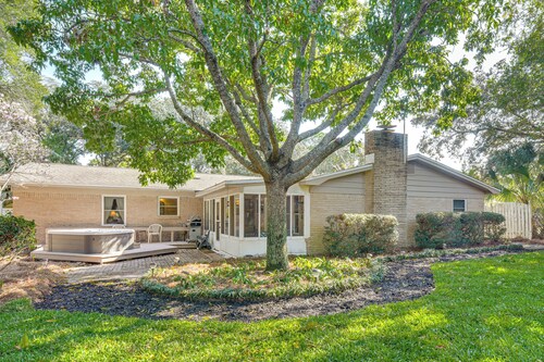 Spacious Home w/ Hot Tub in Fort Walton Beach!