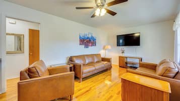 House (4 Bedrooms) | Front of property