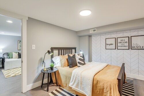 Home w/ Game Room & Large Yard in Parkville