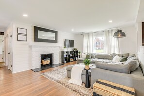 TV, mesa de pingue-pongue