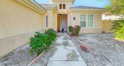 Saltwater Pool & Hot Tub at Mission Hills Home!
