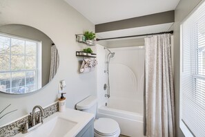 House (6 Bedrooms) | Interior - 8 Mi to Dtwn: Cleveland Family Home (Cleveland)