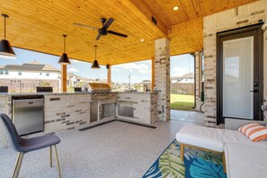 Interior - 12 Mi to Historic Georgetown: Hill Country Home (Georgetown)