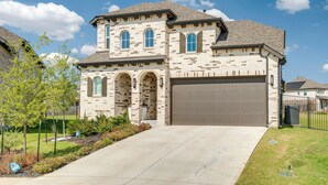 Interior - 12 Mi to Historic Georgetown: Hill Country Home (Georgetown)