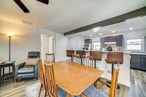Interior - < 1 Mi to Dwtn: Valparaiso Family Home (Valparaiso)