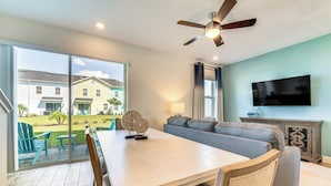 Interior - 6 Mi to Disney: Townhome w/ Patio in Kissimmee (Kissimmee)