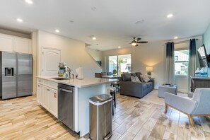 Interior - 6 Mi to Disney: Townhome w/ Patio in Kissimmee (Kissimmee)