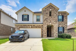 Interior - New Braunfels Home < 5 Mi to Dtwn, River & More! (New Braunfels)