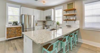 Resort-style Port St Joe Escape ~ 3 Mi to Downtown