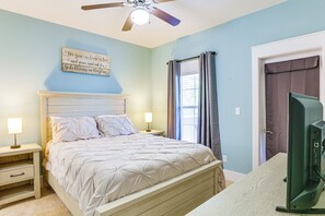 House (2 Bedrooms) | Interior - Resort-style Port St Joe Escape ~ 3 Mi to Downtown (Port St. Joe)