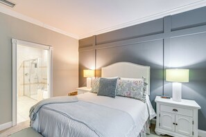 Interior - North Fort Myers Home w/ Heated Pool & Lake Views! (North Fort Myers)