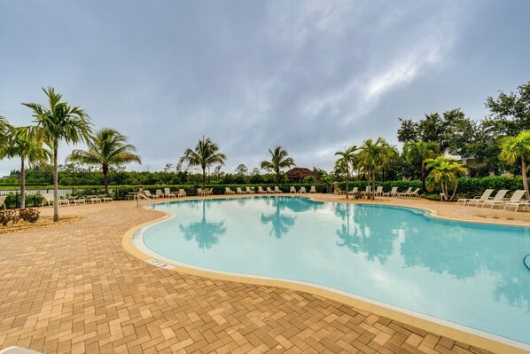 Interior - North Fort Myers Home w/ Heated Pool & Lake Views! (North Fort Myers)