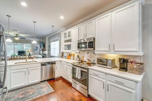 Interior - North Fort Myers Home w/ Heated Pool & Lake Views! (North Fort Myers)