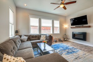 Interior - Flagstaff Abode w/ Patio & Grill: 1 Mi to NAU (Flagstaff)