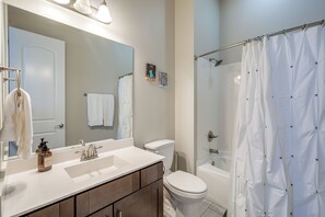 Interior - Flagstaff Abode w/ Patio & Grill: 1 Mi to NAU (Flagstaff)