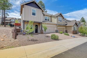 Interior - Flagstaff Abode w/ Patio & Grill: 1 Mi to NAU (Flagstaff)