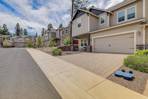 Interior - Flagstaff Abode w/ Patio & Grill: 1 Mi to NAU (Flagstaff)