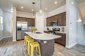 Interior - Flagstaff Abode w/ Patio & Grill: 1 Mi to NAU (Flagstaff)