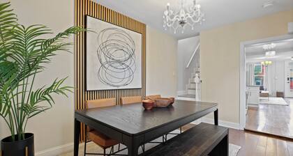 Charming 4-bedroom 1870 row house in Downtown Frederick Near Carroll Creek