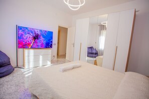 3 chambres, bureau, fer et planche à repasser, Wi-Fi gratuit