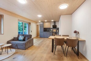 TV - Apartment 'Birke' with Balcony and Wi-Fi (Sankt Blasien)