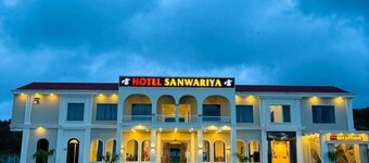 Hotel Sanwariya Family & Restaurant