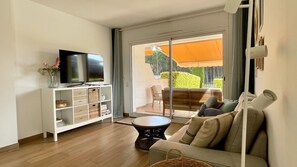 Apartment | Living room - Apartment Opposite to Golf Course in Pals (Pals)