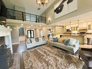 TV, fireplace