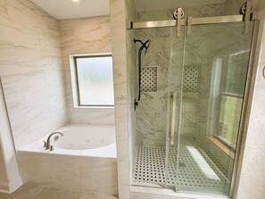 Unclassified image, 5 of 37, button