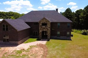 Unclassified image, 4 of 37, button