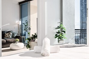 2 bedrooms, iron/ironing board, travel cot, free WiFi