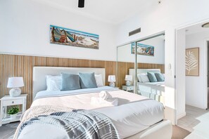 2 habitaciones, tabla de planchar con plancha y cuna de viaje 