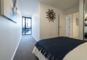 Apartment | 2 bedrooms - Unwind Bond Quarter Apartment 106 (Melbourne)