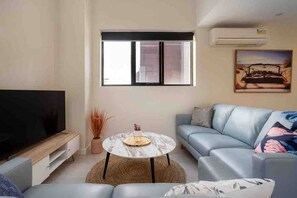 2 bedrooms - Unwind Bond Quarter Apartment 106 (Melbourne)