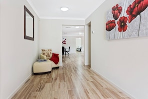 House | 6 bedrooms