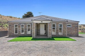 House | 6 bedrooms