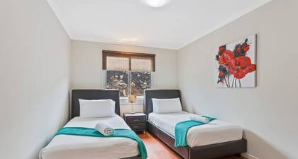 Unwind Bulla Hill Heights Retreat