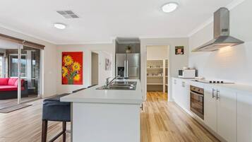 House | 6 bedrooms
