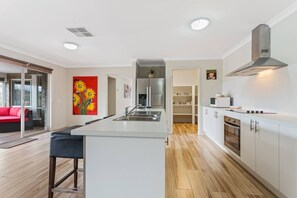 House | 6 bedrooms