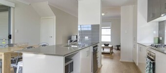 Unwind Modern City Townhouse