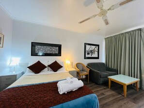 Apartment | 1 bedroom - Unwind Glenelg Studio Apartment no 31 (Adelaide)