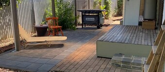 Unwind Retro-vibe Pet Friendly