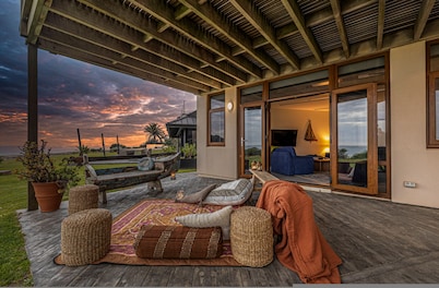 Unwind Seascape at Tennyson Beach