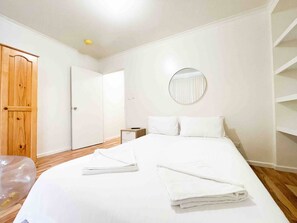 Villa | 7 bedrooms - Unwind Pasadena Getaway Group Retreat House (Adelaide)
