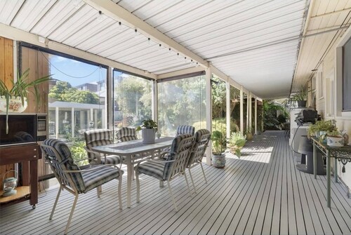 Seacombe Family Retreat