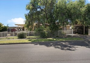 House | 4 bedrooms - Seacombe Family Retreat (Adelaide)