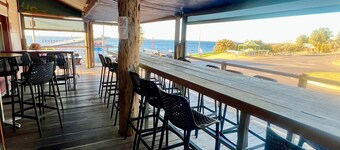 Saltwater Breeze - Ocean Views 5BR Beach House